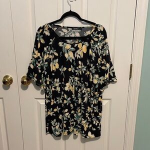 🎄Chic Black Floral Blouse with Yellow and Green Details
